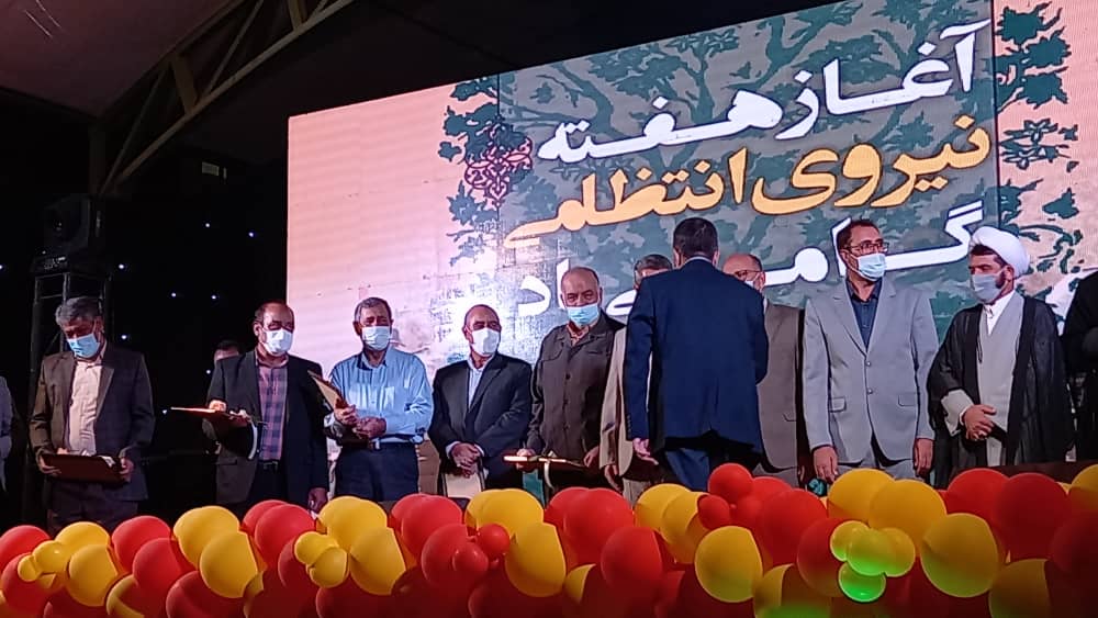 تجلیل از 6 نفر فرماندهان انتظامی بازنشسته شهرستان اردکان به مناسبت هفته ناجا