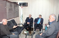 دیدار مدیرکل فروشگاه های اتکا اصفهان با رئیس کانون بازنشستگان انتظامی استان