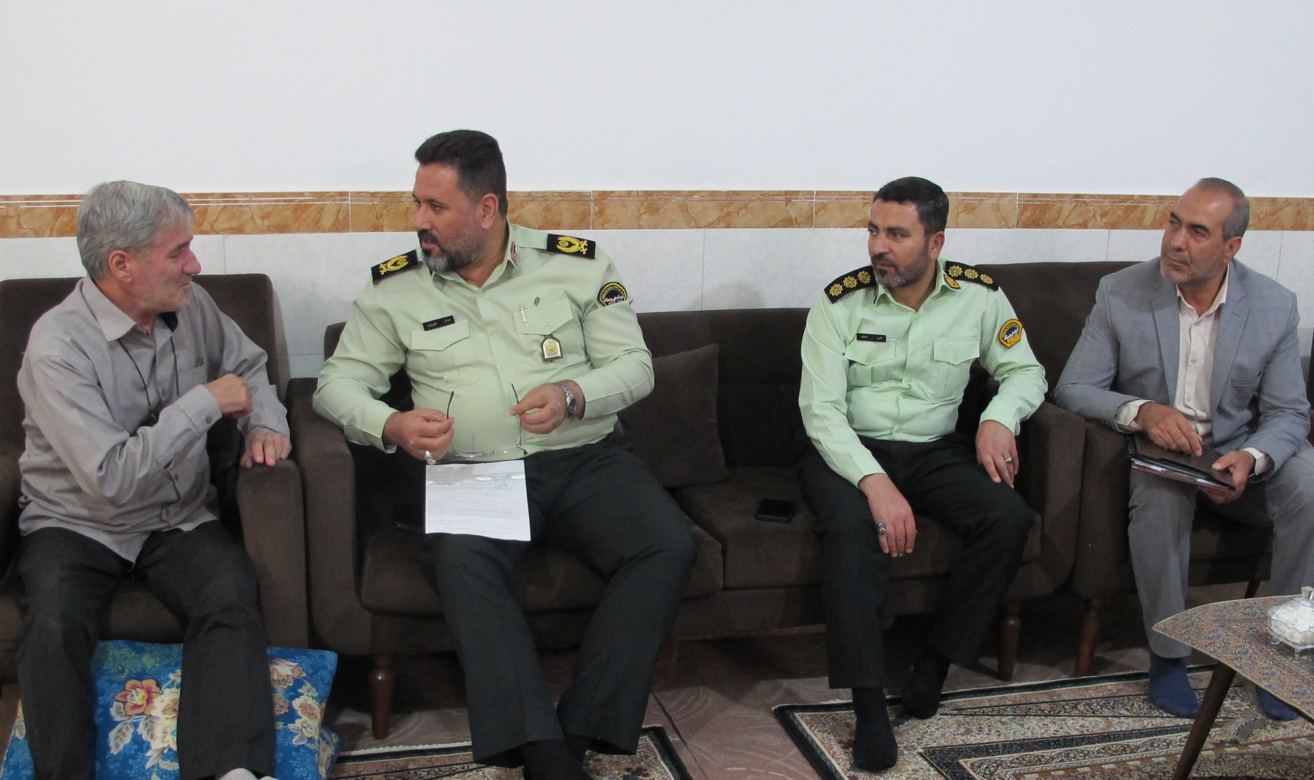 دیدار و سرکشی از 6 بازنشسته در شهرستان اراک به همراه فرماندهی انتظامی استان