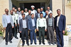 آیین تجلیل از بازنشستگان فراجا در فریدن با حضور فرمانده انتظامی شهرستان برگزار شد