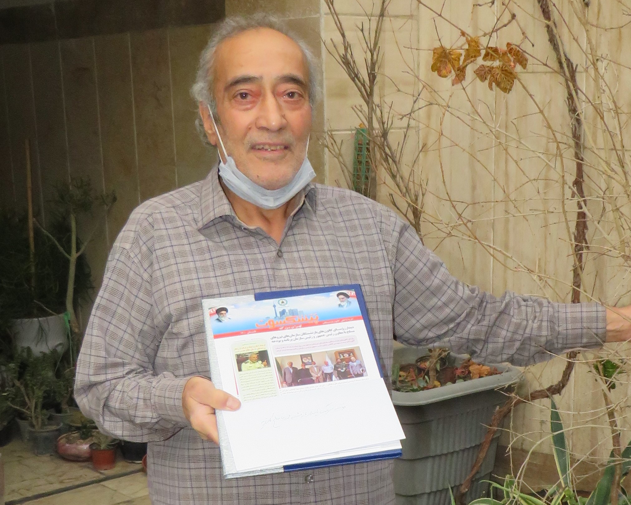 دﯾﺪار ﺑﺎ ۳ ﺑﺎزﻧﺸﺴﺘه و مستمری بگیر توسط دفترنمایندگی مرکزی کانون تهران بزرگ