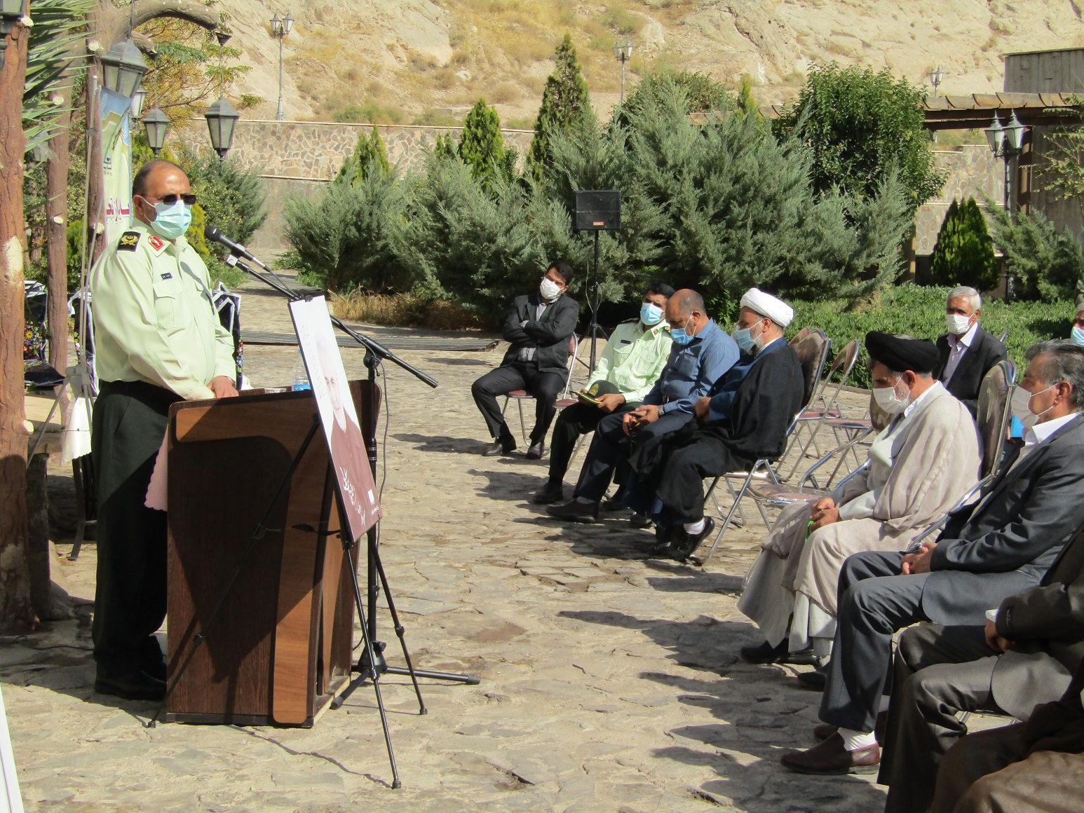 برگزاری نشست صمیمی فرمانده انتظامی استان کرمان با پیشکسوتان