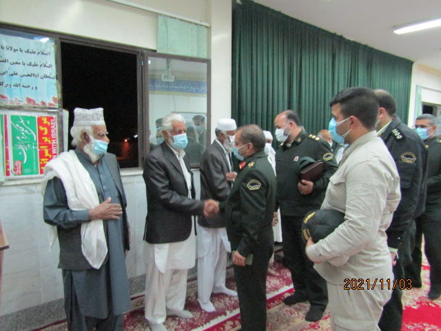 دیدار جمعی از پیشکسوتان شهرستان سراوان با فرمانده انتظامی استان