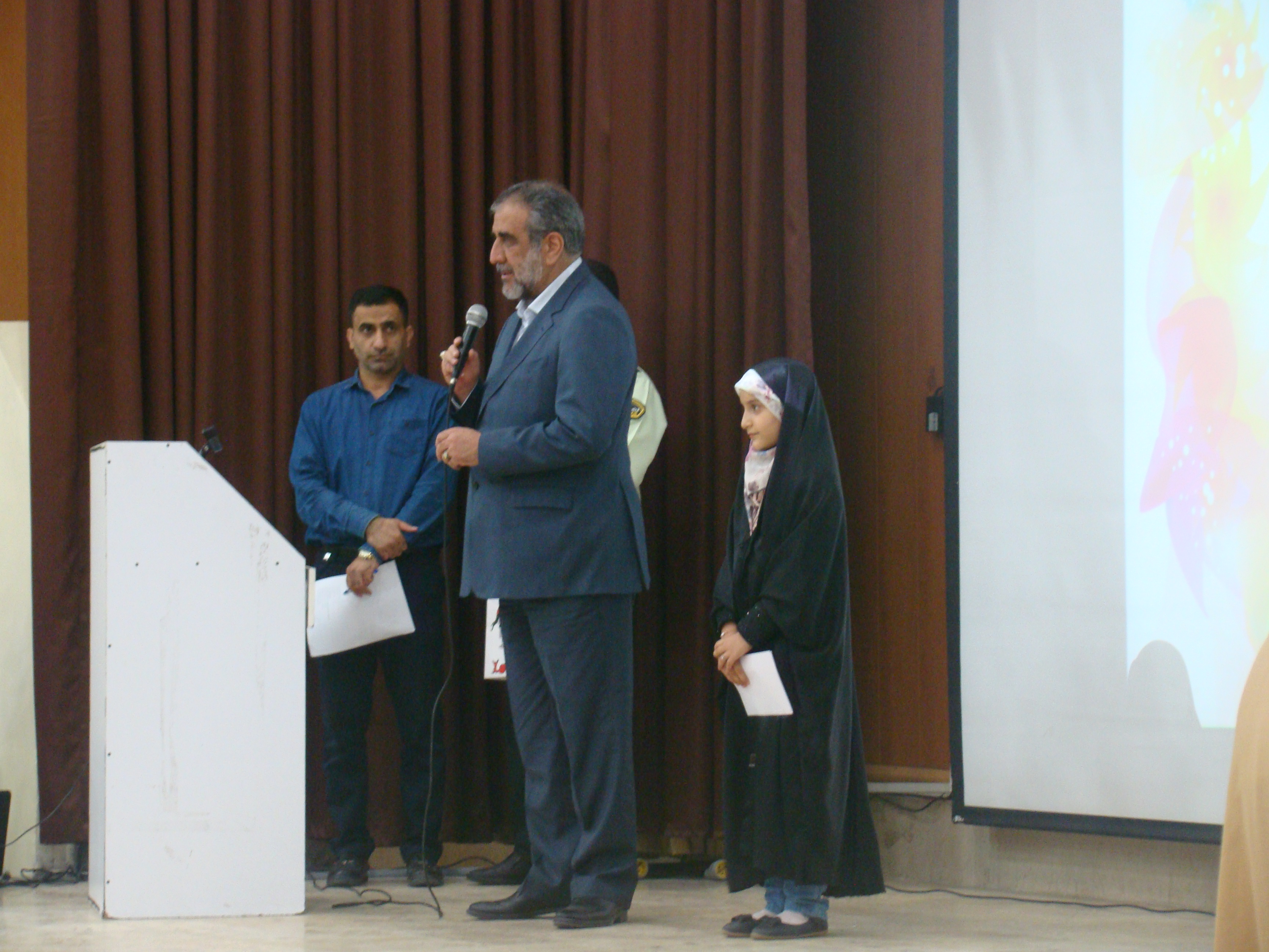 برگزاری مراسم تجلیل از فرزندان ایتام اعضاء وابسته فرماندهی انتظامی استان البرز