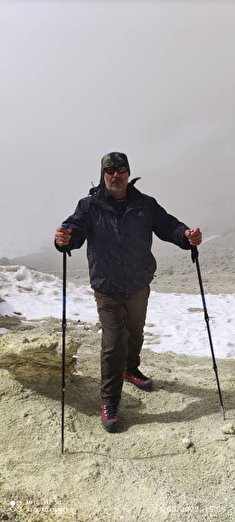 صعود سروان بازنشسته به قله دماوند