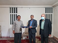 دیدار رئیس کانون بازنشستگان استان با 4 نفر از اعضای وابسته شهرستان دنا