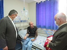 عیادت از سه نفر از بازنشستگان در بیمارستان حضرت ابوالفضل (ع) فراجا کرمانشاه