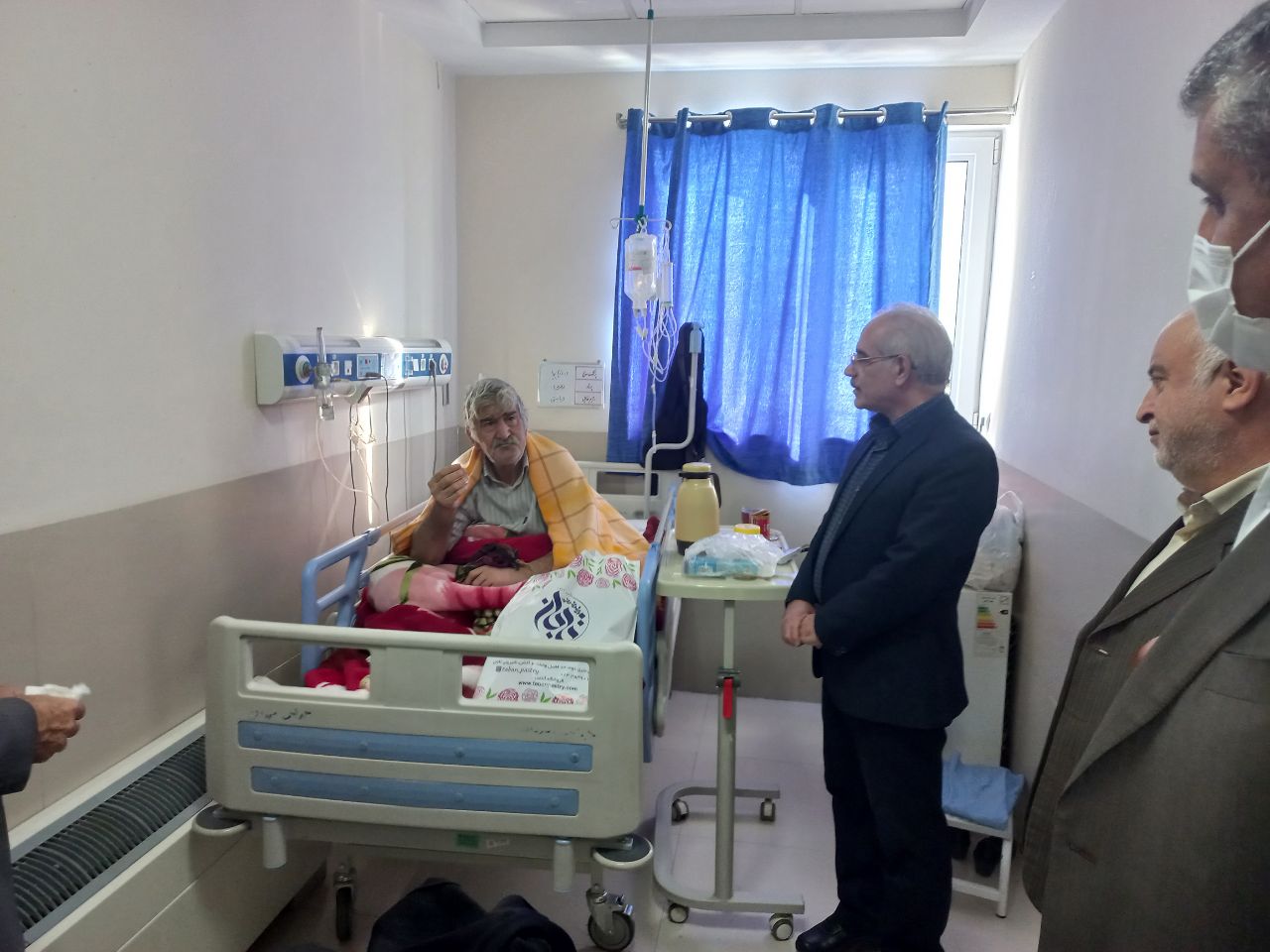 عیادت از سه نفر از بازنشستگان در بیمارستان حضرت ابوالفضل (ع) فراجا کرمانشاه