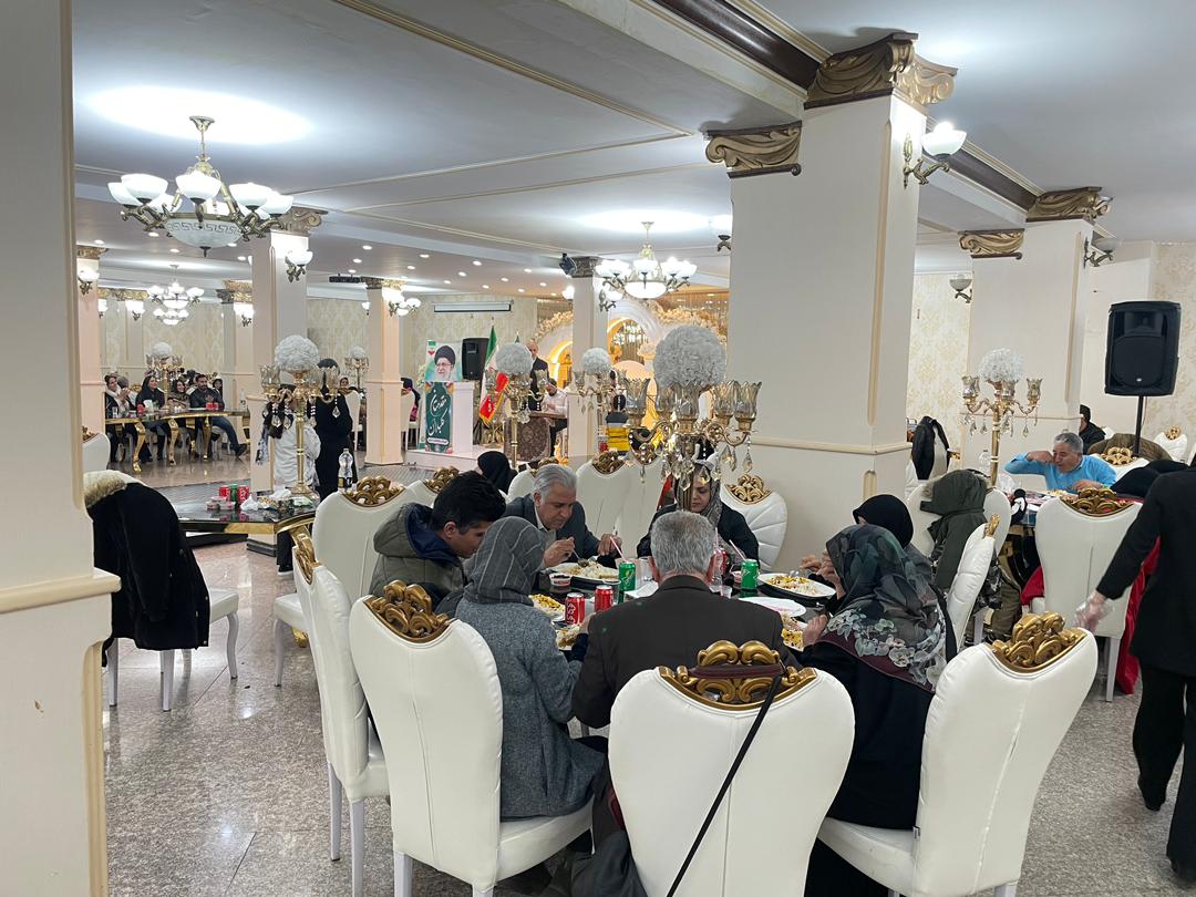در آستانه دهه مبارک فجر مراسم ضیافتی با حضور 65 عضو کانون به همراه خانواده در استان البرز شهرستان فردیس برگزار شد.