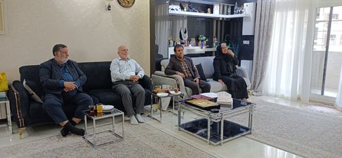 دیدار با مستمری بگیر اشرف منیشداوی