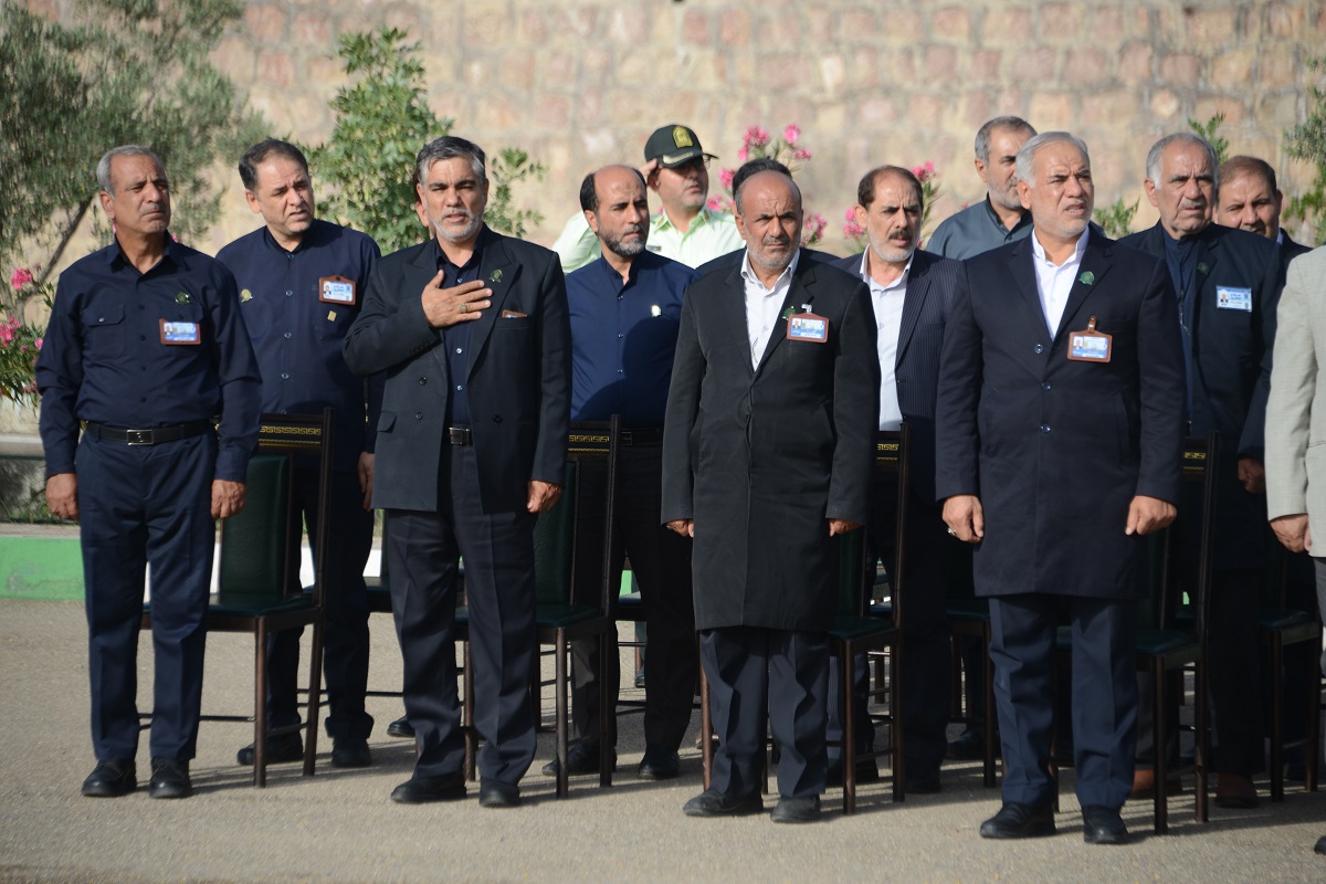 مراسم تجلیل از خادمین افتخاری پیشکسوت فراجا حرم حضرت معصومه (س) برگزار شد.