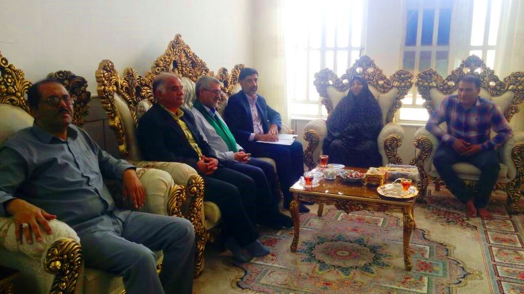 حضور در منزل بازنشسته سرکار خانم عصمت جماعتی اردکانی حضور در منزل بازنشسته سرکار خانم عصمت جماعتی اردکانی