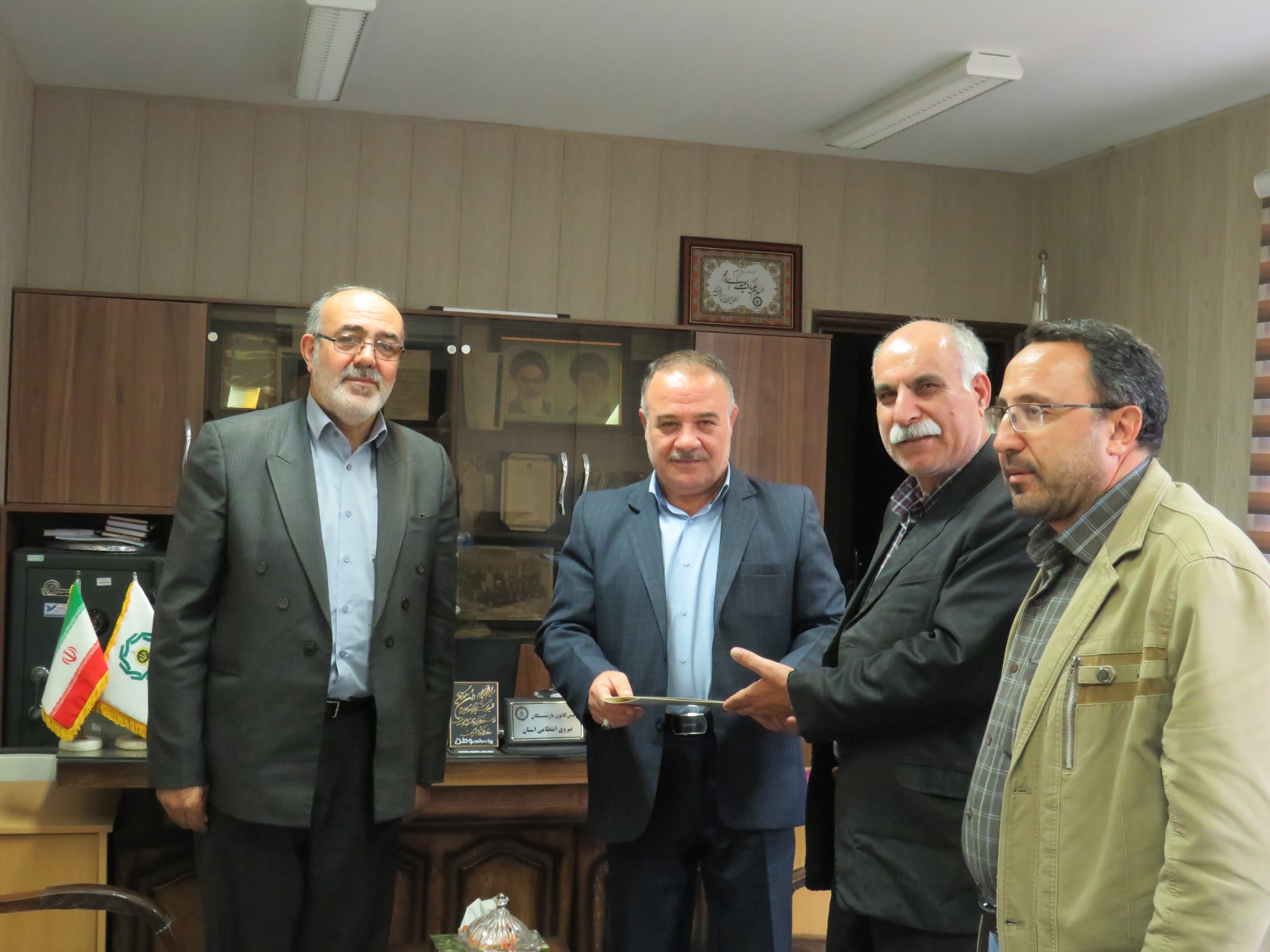 دیدار با 12 نفر پیشکسوت در شهر تبریز دیدار با 12 نفر پیشکسوت در شهر تبریز