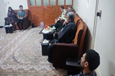 دیدار فرمانده انتظامی شهرستان بوئین زهرا ﺑﺎ مستمری بگیر خانم معصومه هاشم خانی