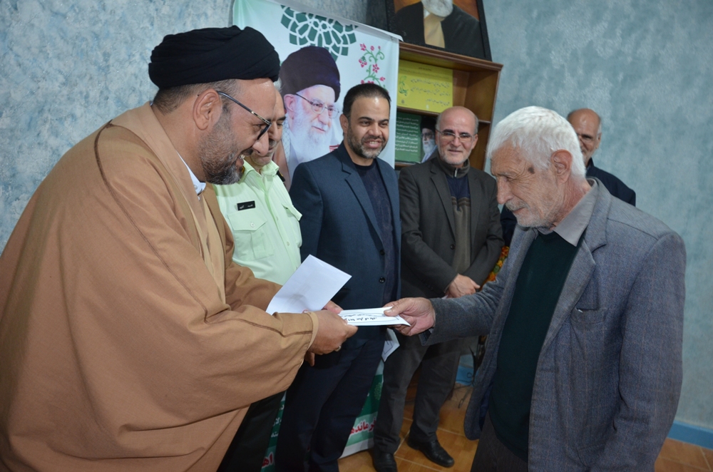 برگزاری نشست صمیمی و دورهمی فرمانده انتظامی