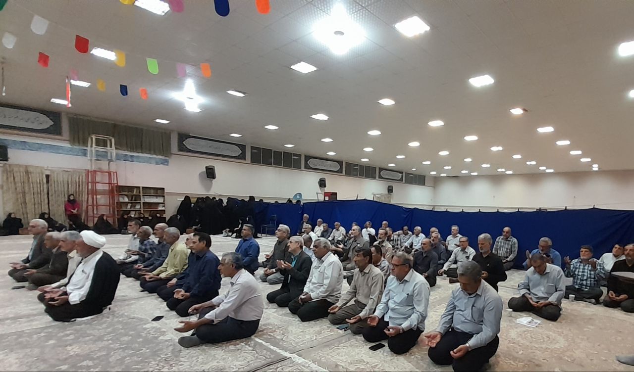 نشست صمیمانه پیشکسوتان بسیجی نیروهای مسلح شهرستان کاشان