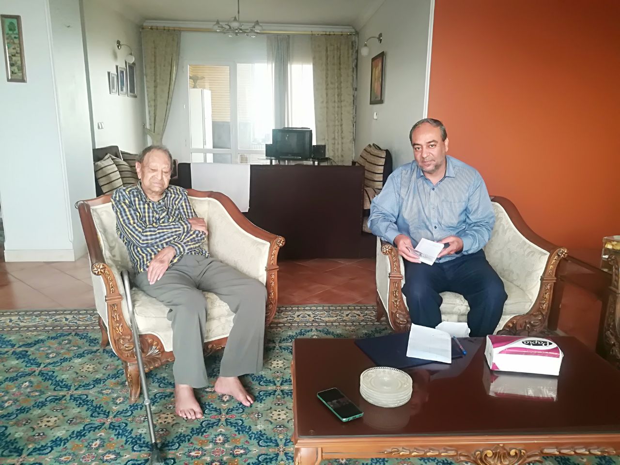 دیدار ودلجویی از یکنفر پیشکسوت در شهرستان مشهد