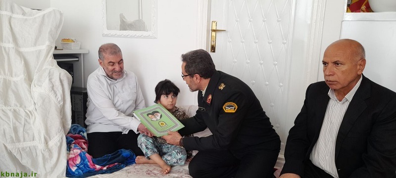 دیدار سردار تقوی فرمانده انتظامی استان اردبیل با ستوان سوم بازنشسته شاپور قادری دیدار سردار تقوی فرمانده انتظامی استان اردبیل با ستوان سوم بازنشسته شاپور قادری