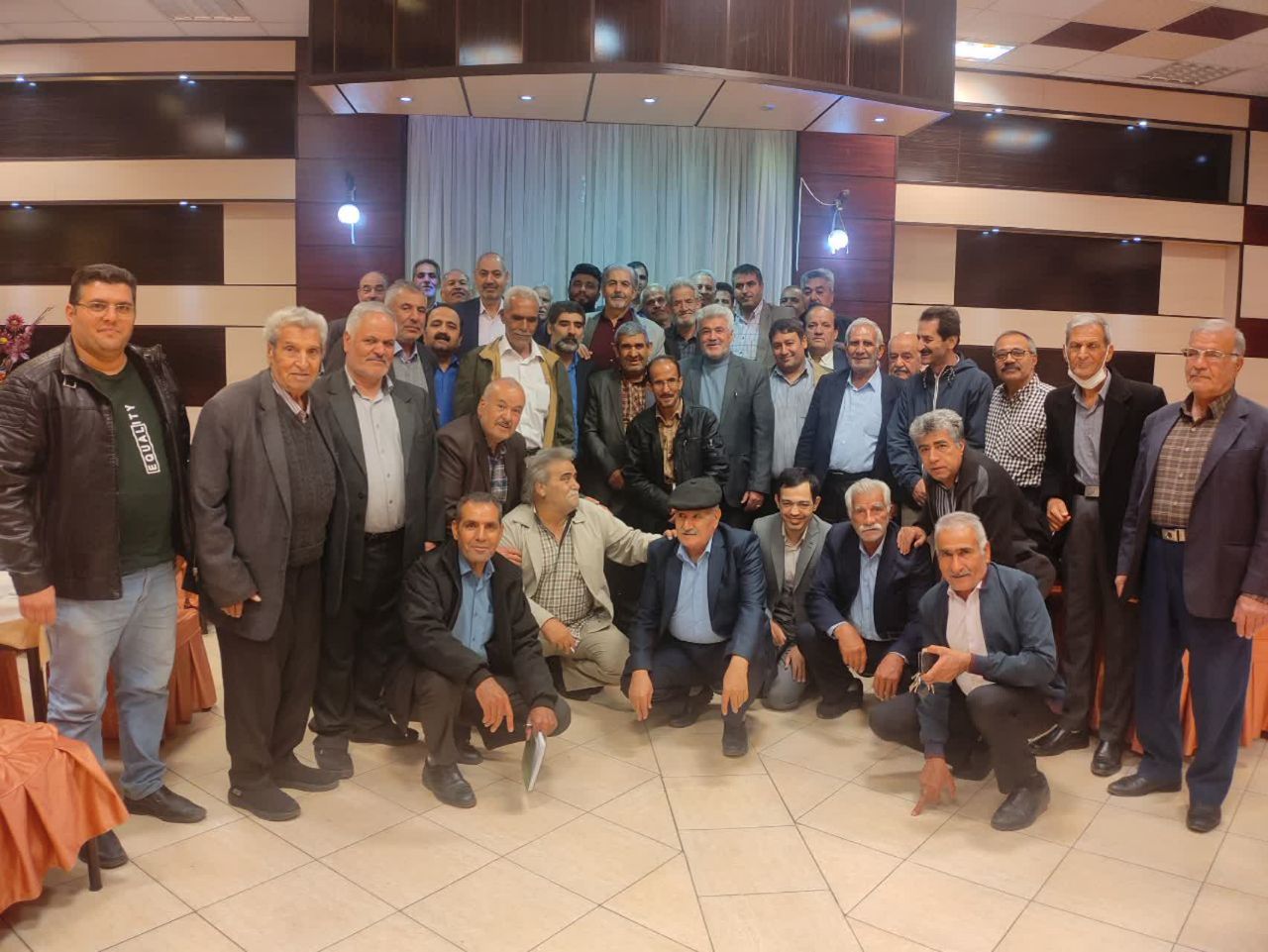 دورهمی صمیمانه جمعی از پیشکسوتان شهرستان های گلپایگان و خوانسار