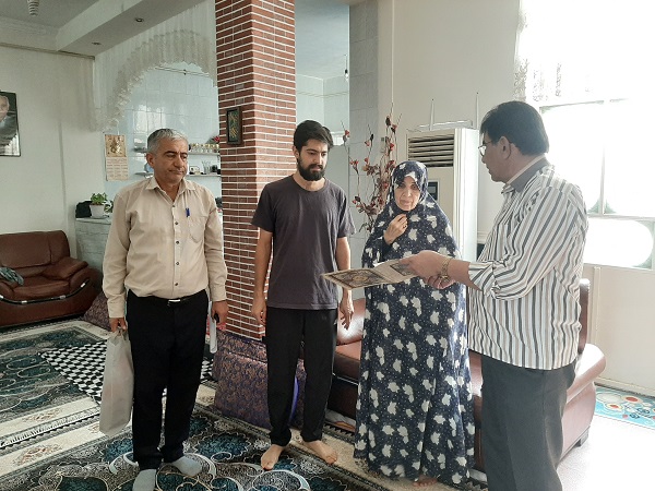 دﯾﺪار ﺑﺎ مستمری بگیر فاطمه خلیجی