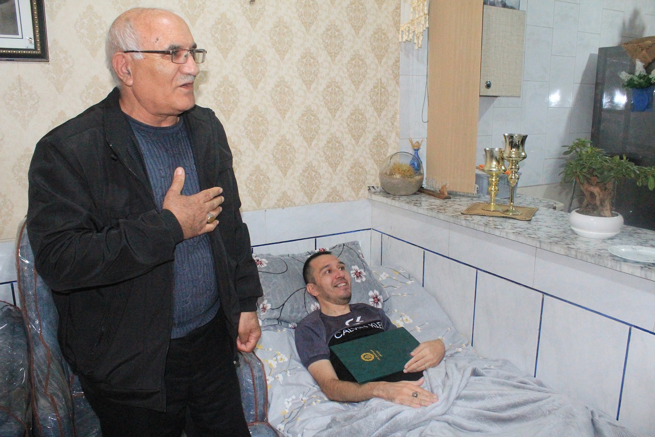 عیادت از ۲ پیشکسوت ضایعه نخاعی شهرستان نجف آباد