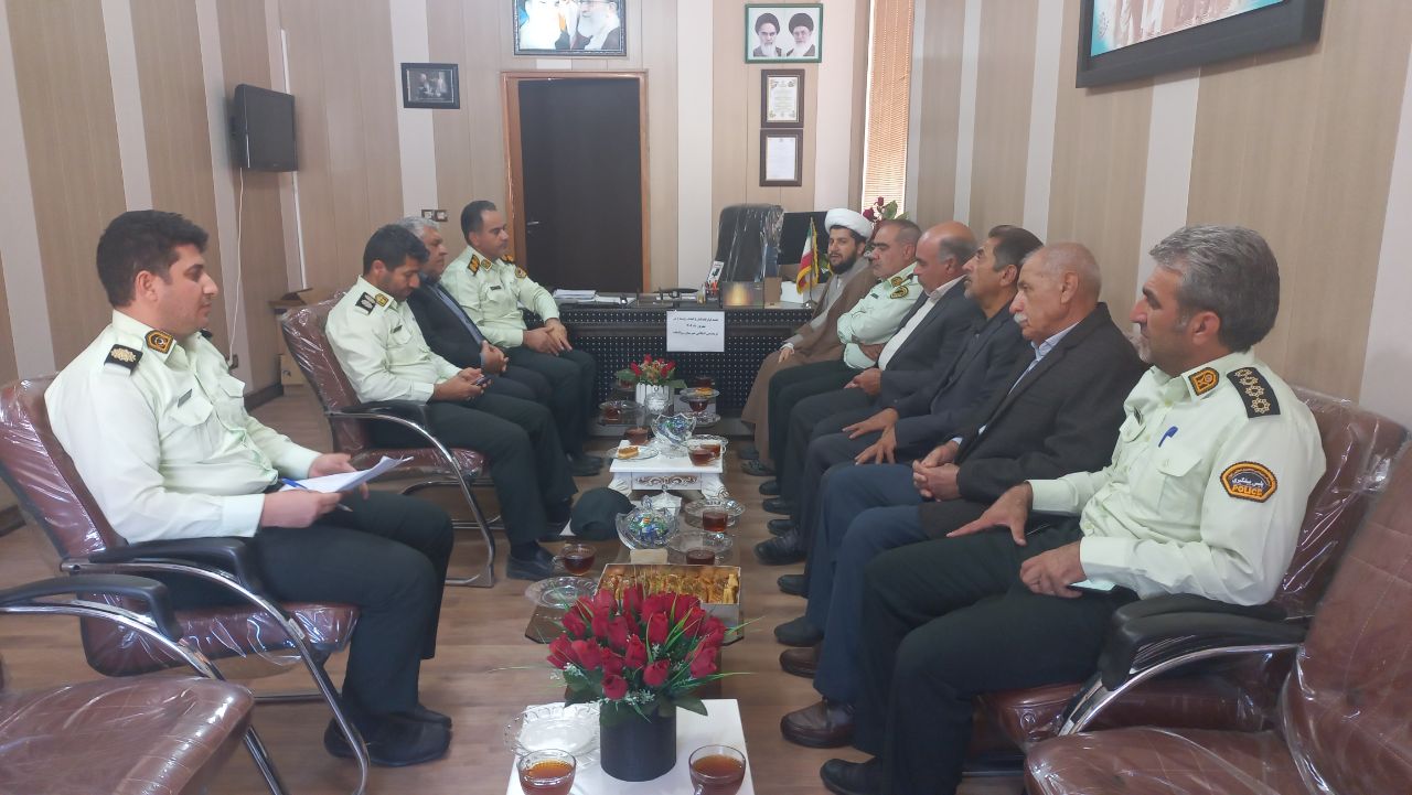 برگزاري نشست صمیمی جانشین فرمانده انتظامی شهرستان سرپل ذهاب با پیشکسوتان