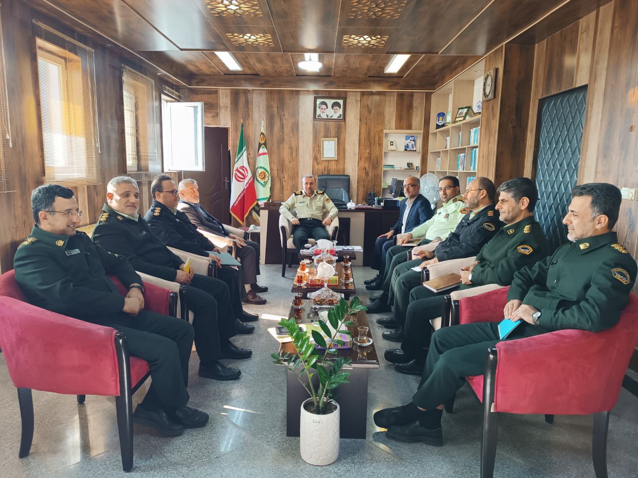 برگزاری جلسه با سردار حسن پور جانشین انتظامی استان برگزاری جلسه با سردار حسن پور جانشین انتظامی استان