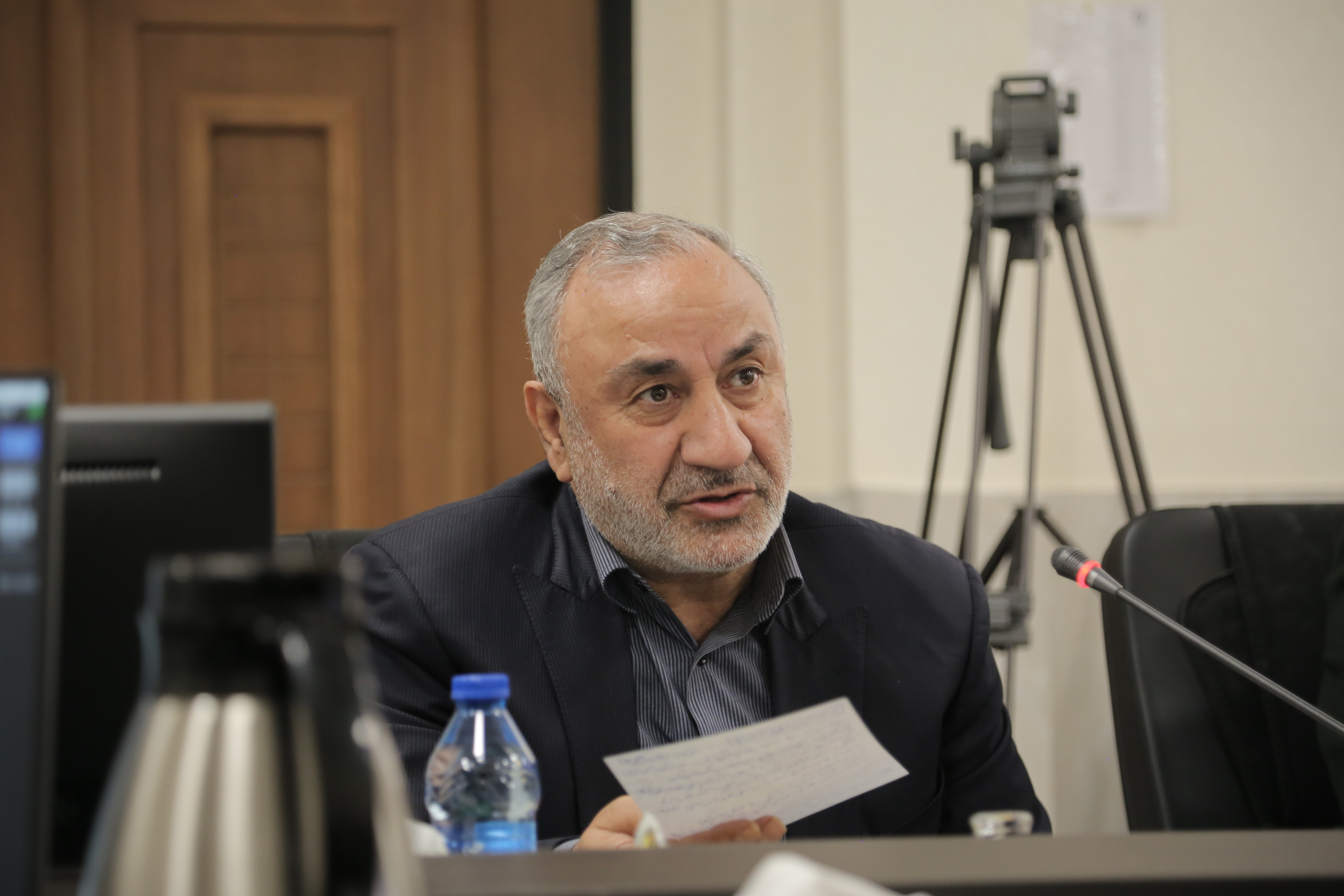 نشست جمعی ازفرمانده هان ومسولان انتظامی درمحکومیت جنایات رژیم غاصب صهیونیستی درکانون بازنشستگان انتظامی ج.ا.ایران