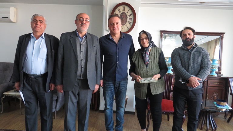 دیدار کارشناس امورخدمات اداری کانون استان و نماینده بازنشستگان از همسران بازنشستگان متوفی