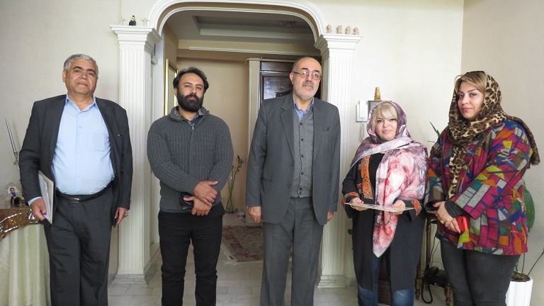 دیدار کارشناس امورخدمات اداری کانون استان و نماینده بازنشستگان از همسران بازنشستگان متوفی