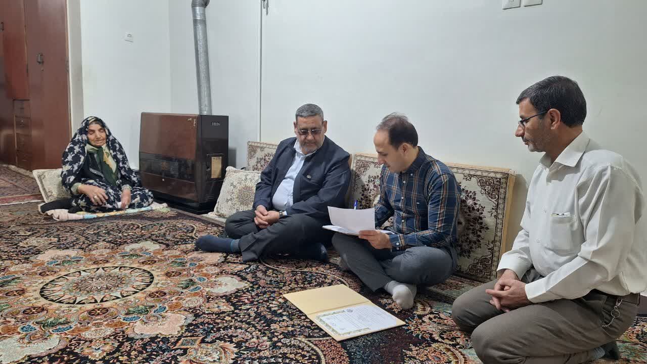 دیدار با 11 مستمری بگیر شهرستان بروجرد دیدار با 11 مستمری بگیر شهرستان بروجرد