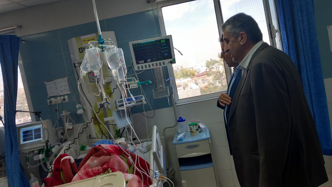 عیادت از 5 نفر از بازنشستگان در بیمارستان حضرت ابوالفضل (ع) فراجا کرمانشاه عیادت از 5 نفر از بازنشستگان در بیمارستان حضرت ابوالفضل (ع) فراجا کرمانشاه