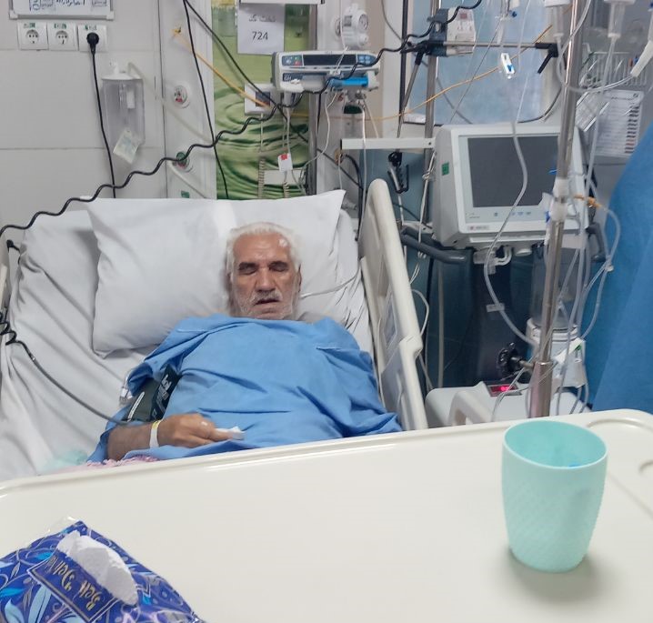 عیادت از 5 نفر از بازنشستگان در بیمارستان حضرت ابوالفضل (ع) فراجا کرمانشاه عیادت از 5 نفر از بازنشستگان در بیمارستان حضرت ابوالفضل (ع) فراجا کرمانشاه