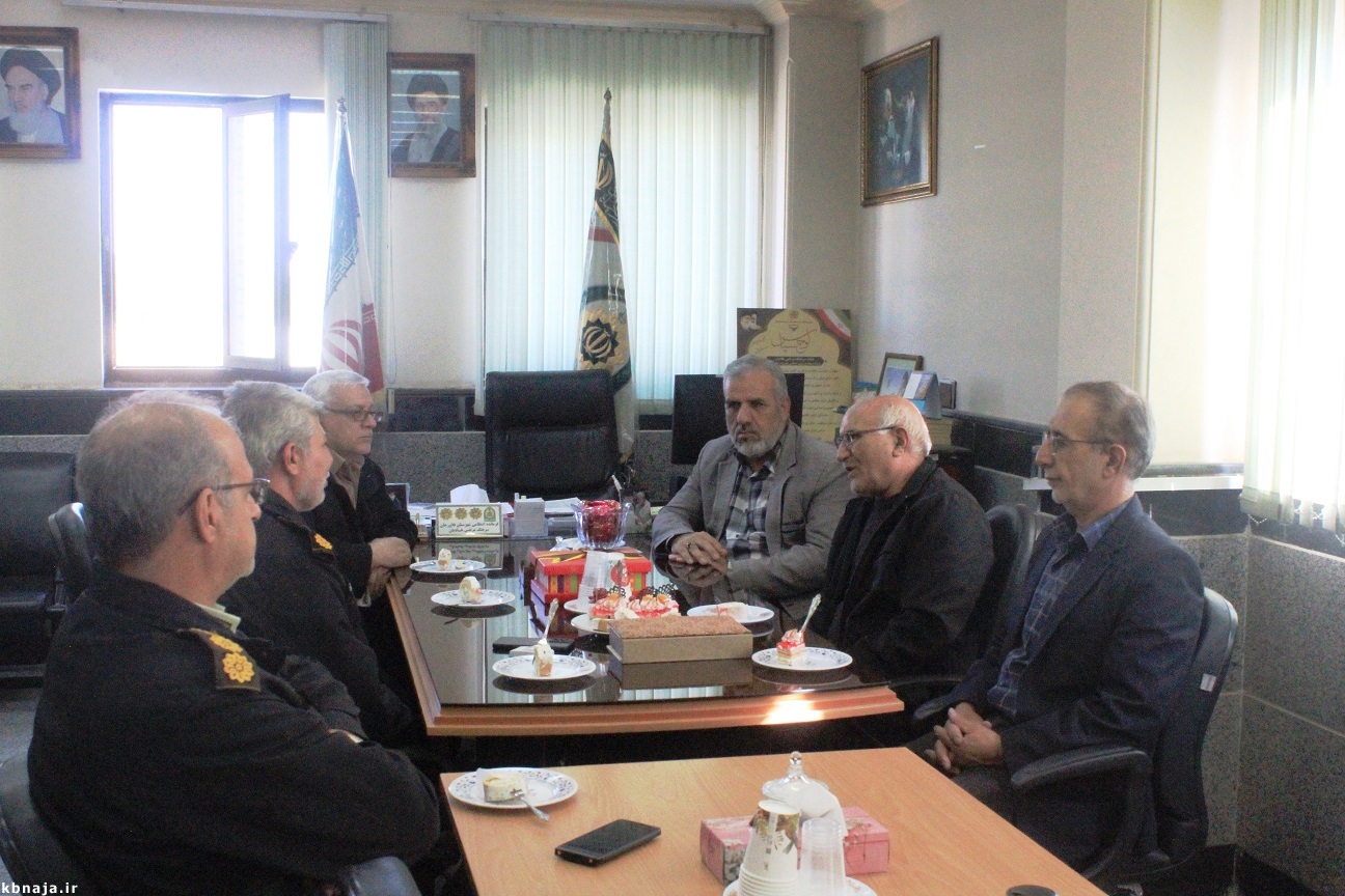 دیدار رئیس کانون بازنشستگان استان اصفهان با فرمانده انتظامی شهرستان فلاورجان