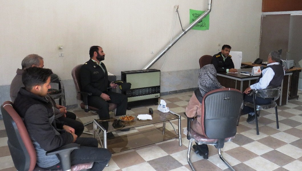 ملاقات چهره به چهره فرمانده انتظامي شهرستان نجف آباد با پیشکسوتان