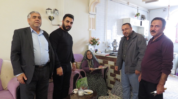 دیدار و دلجویی رییس کانون بازنشستگان استان از همسران بازنشستگان متوفی