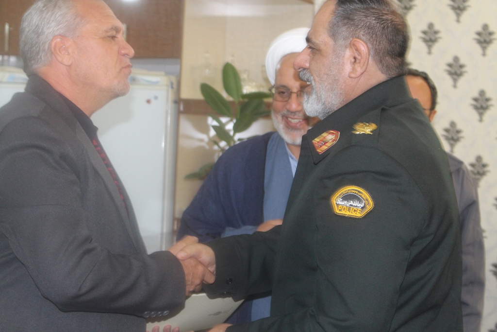 دیدار فرمانده انتظامی آذربایجان شرقی با عضو وابسته انتظامی در تبریز