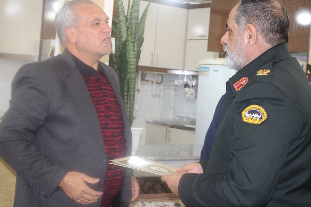 دیدار فرمانده انتظامی آذربایجان شرقی با عضو وابسته انتظامی در تبریز