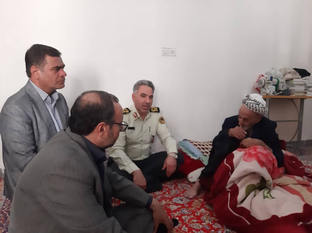 دیدار فرمانده انتظامی استان ایلام با پیشکسوت عبدالعلی ملکی دیدار فرمانده انتظامی استان ایلام با پیشکسوت عبدالعلی ملکی