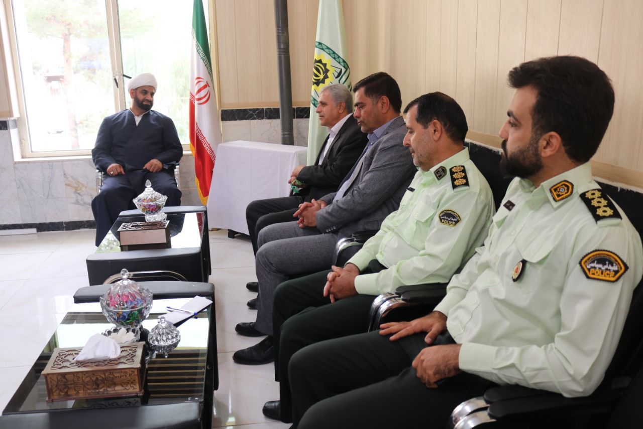 دیدار رئیس کانون بازنشستگان انتظامی استان ایلام با رئیس عقیدتی سیاسی انتظامی استان ایلام دیدار رئیس کانون بازنشستگان انتظامی استان ایلام با رئیس عقیدتی سیاسی انتظامی استان ایلام