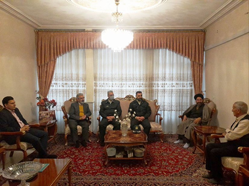 دیدار فرمانده انتظامی شهرستان کاشان با پیشکسوت اسداله میرزائی