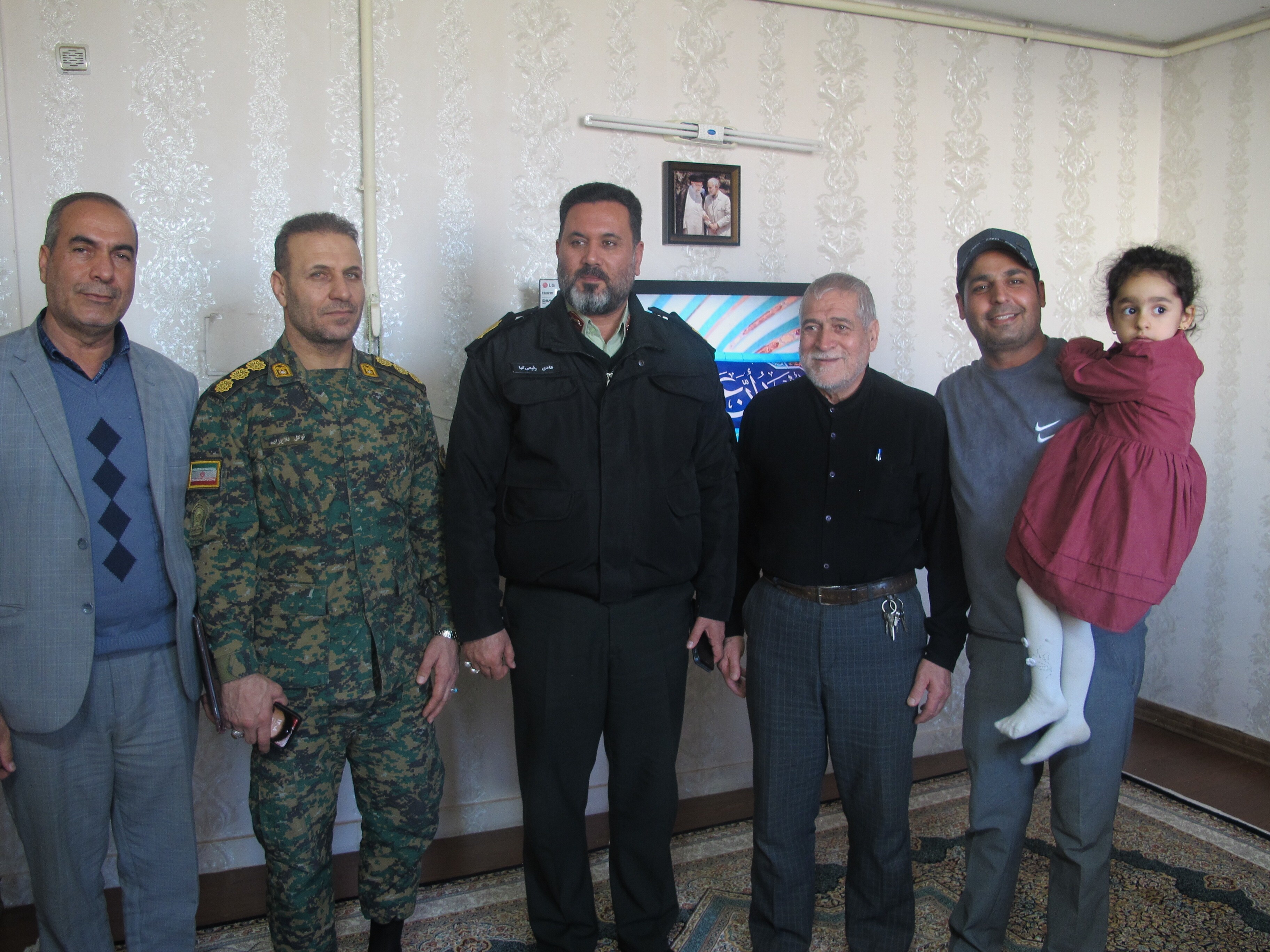 دیدار فرمانده انتظامی استان مرکزی از 2 پیشکسوت در شهرستان اراک