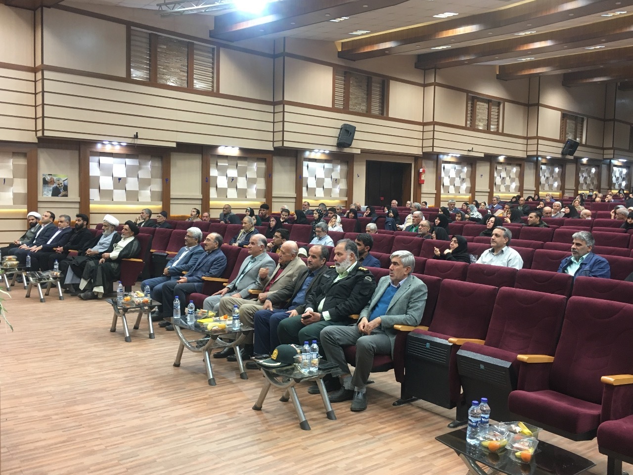 محفل انس و الفت با بازنشستگان استان یزد