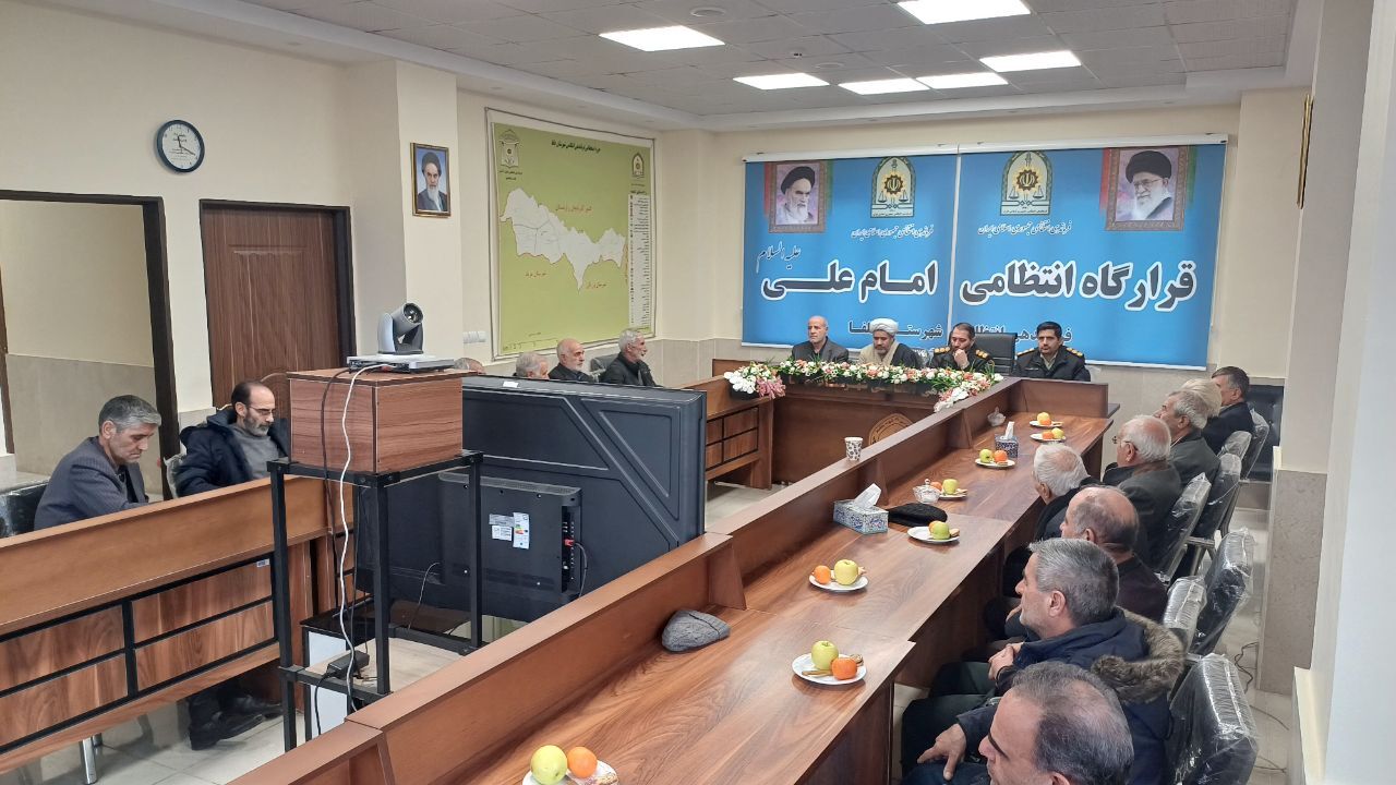 دیدار فرمانده انتظامی شهرستان جلفا با تعداد ۳۳ نفر از بازنشستگان انتظامی شهرستان