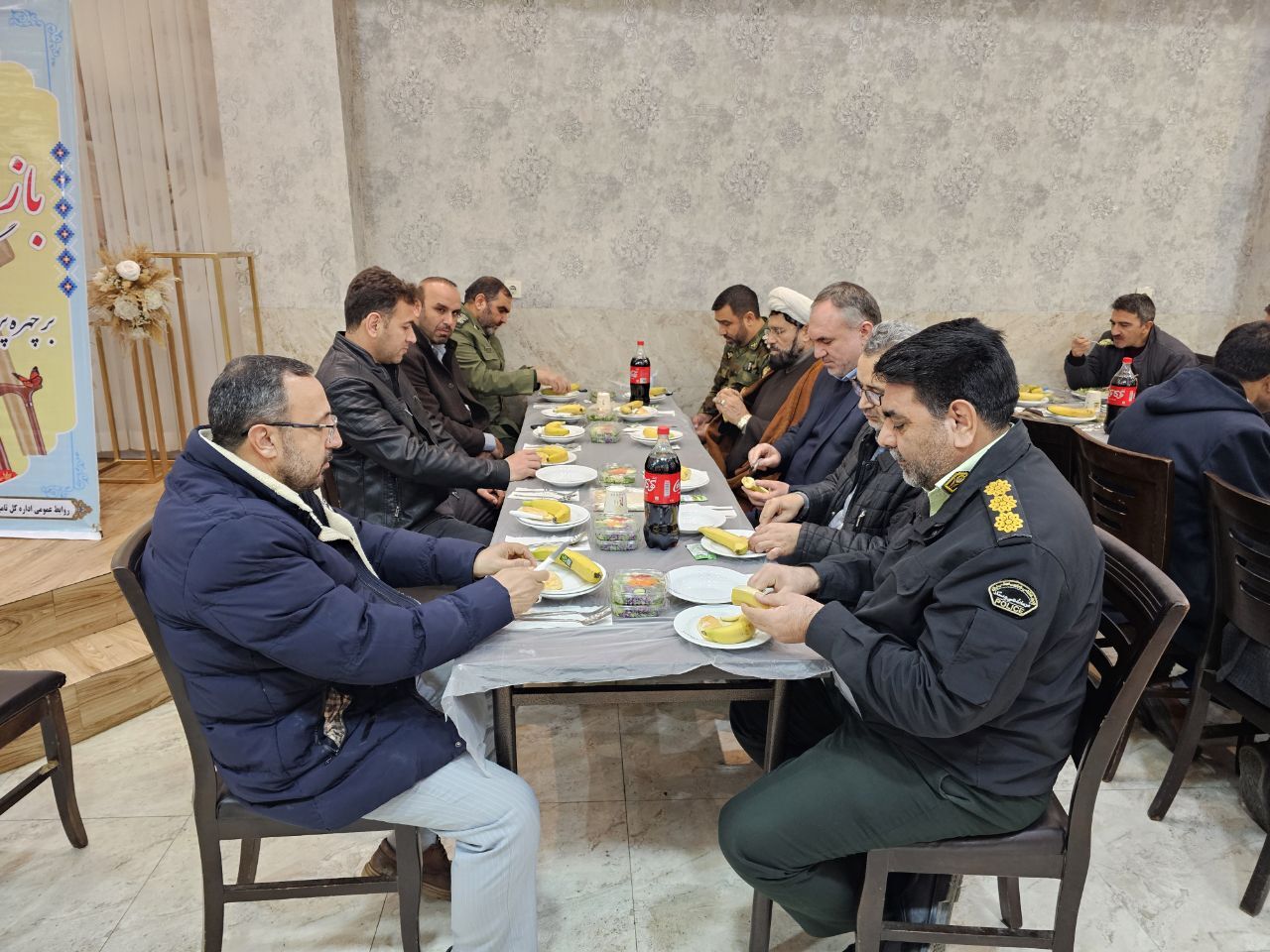 مراسم تجلیل و ضیافت از بازنشستگان در شهرستان عجب شیر