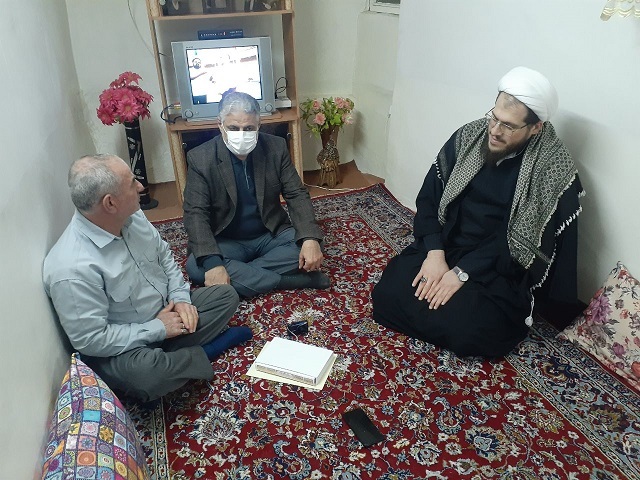 دیدار رئیس عقیدتی سیاسی شهرستان رودبار با بازنشسته شهرستان دیدار رئیس عقیدتی سیاسی شهرستان رودبار با بازنشسته شهرستان