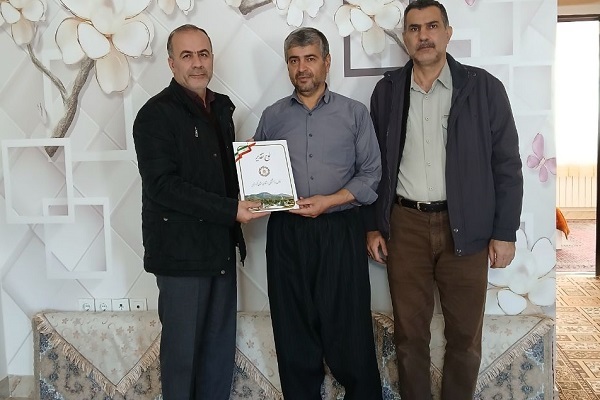 دیدار با 2 پیشکسوت بازنشسته شهرستان سنندج دیدار با 2 پیشکسوت بازنشسته شهرستان سنندج