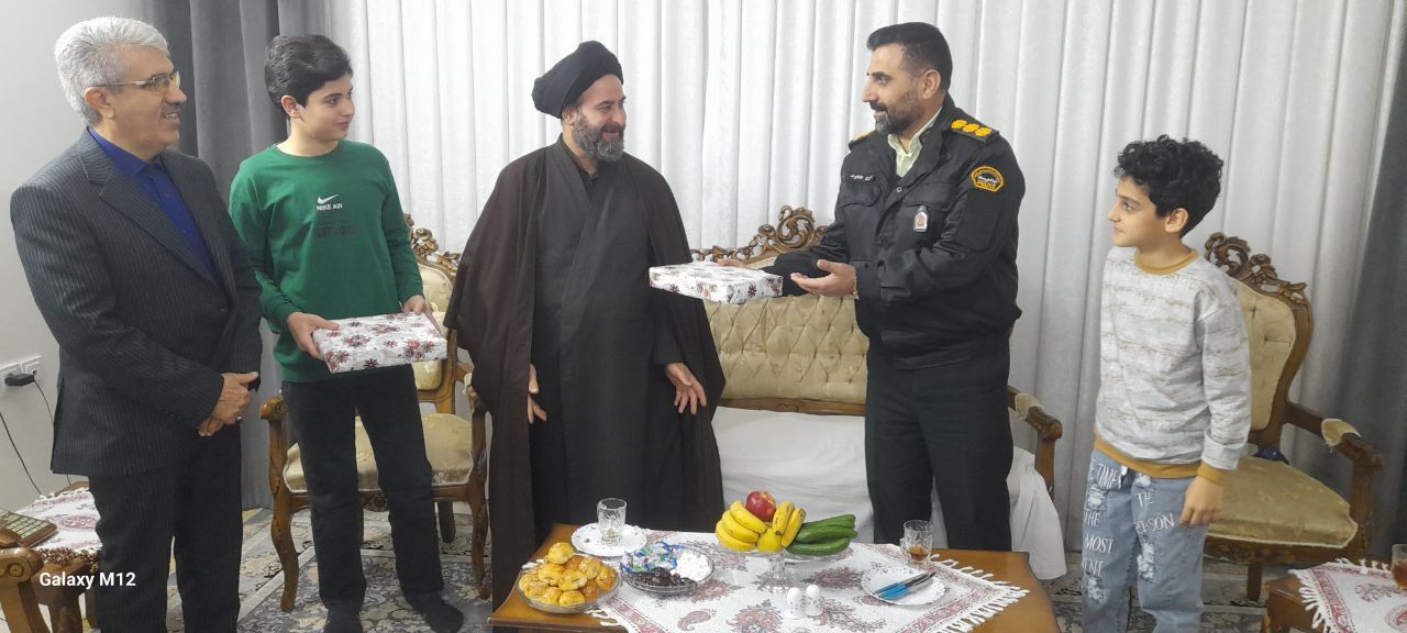 دیدار با ۲ خانواده از بازنشستگان و شاغلین متوفای دارای فرزند یتیم