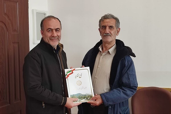 دیدار با 4 پیشکسوت بازنشسته شهرستان سنندج دیدار با 4 پیشکسوت بازنشسته شهرستان سنندج