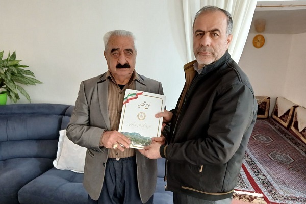 دیدار با 6 پیشکسوت بازنشسته و مستمریبگیر شهرستان سنندج دیدار با 6 پیشکسوت بازنشسته و مستمریبگیر شهرستان سنندج